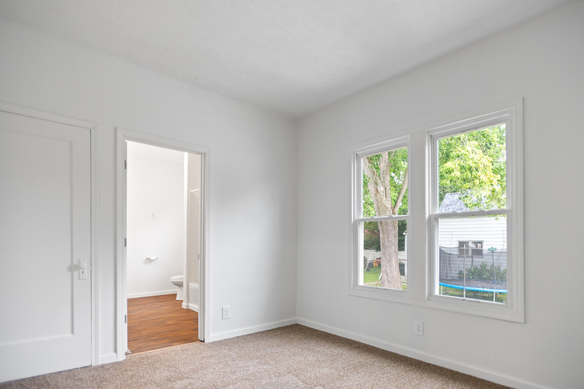 Building Photo - 1319 Stinson Ave
