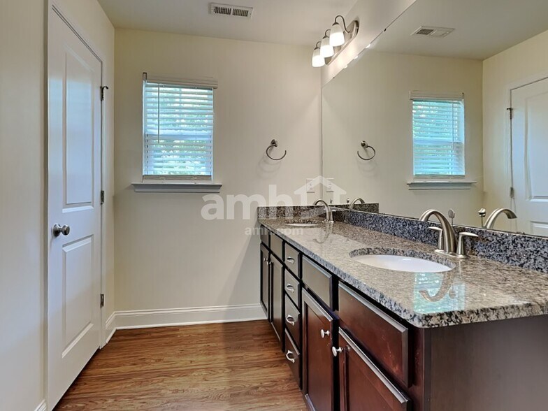 Building Photo - 3902 Riceland Pl