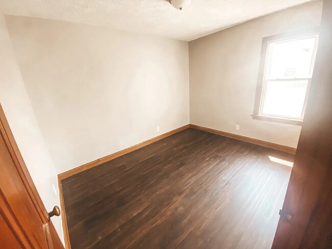 Building Photo - Triplex