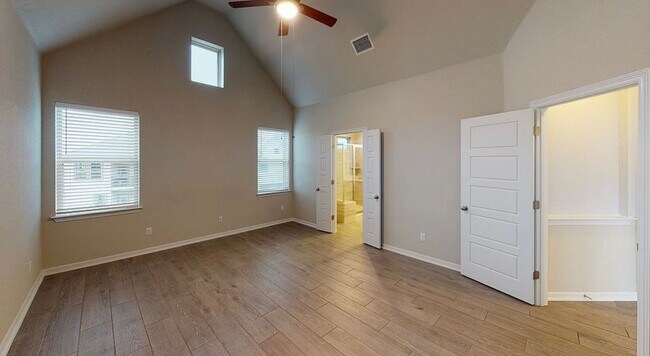 Building Photo - 2313 Dillon Pond Ln