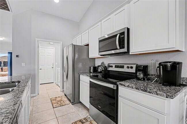 Building Photo - 3217 NW 3rd Ave