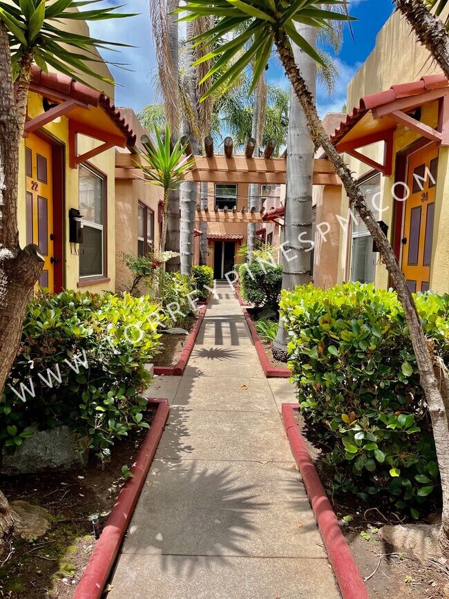 Building Photo - Bankers Hill 1BR, Nestled Between Balboa P...