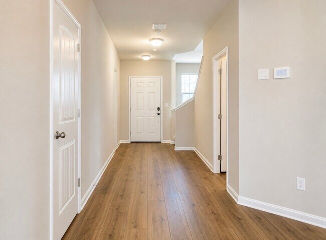 Building Photo - 25364 Grotto Falls Ln