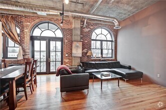 Building Photo - 3180 Mathieson Dr NE