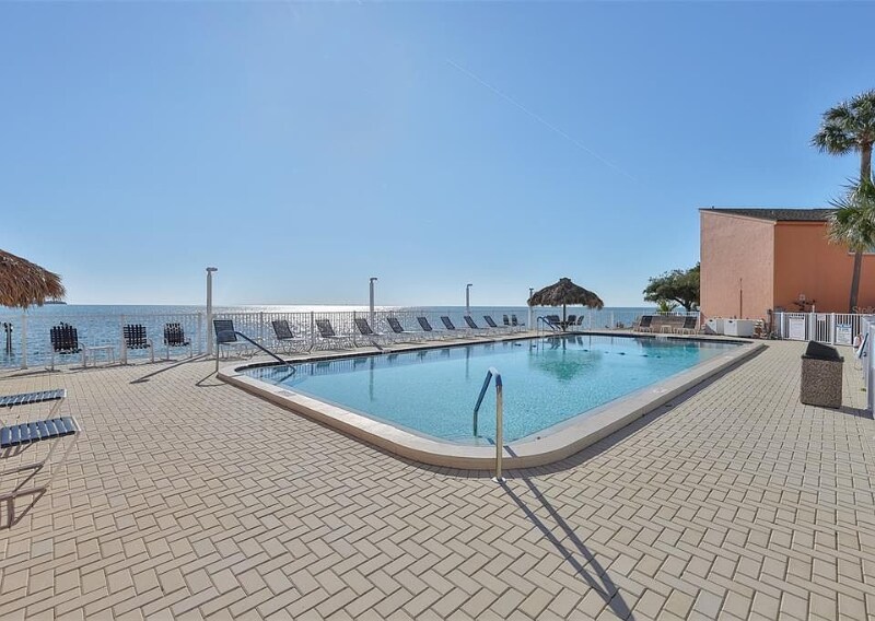Building Photo - 7430 Sunshine Skyway Ln S