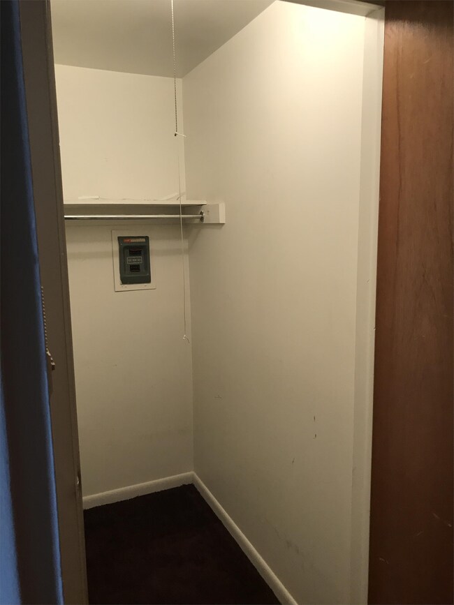 Building Photo - 4991 Arbor Village Dr