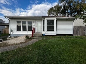 Building Photo - 3BR 1BA in Shady Lane - Covered Rear Porch and Covered Parking
