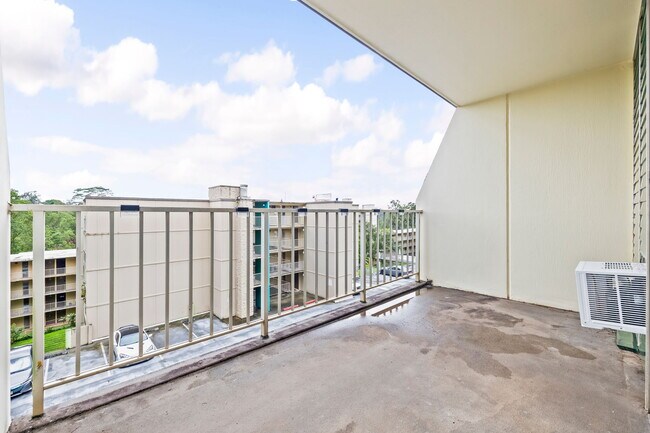 Building Photo - 95-2057-2057 Waikalani Pl