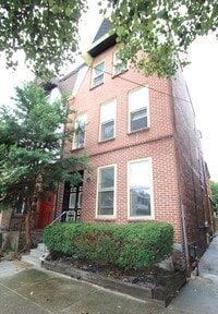 Building Photo - 1616 Green St