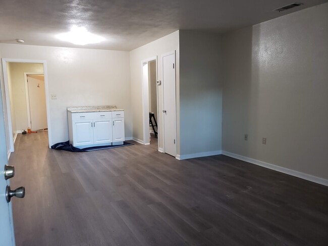 Building Photo - 3824 Duplex A