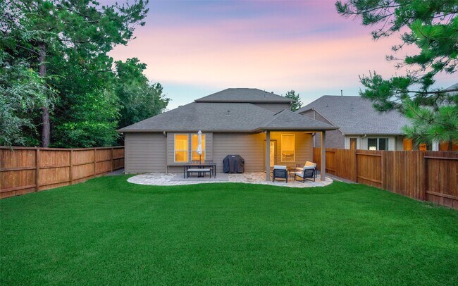 Building Photo - 204 Forest Peak Way