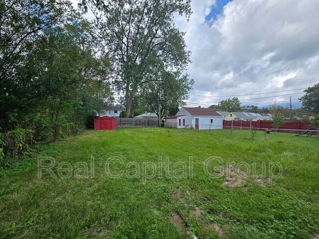 Building Photo - 310 Claremont Ave