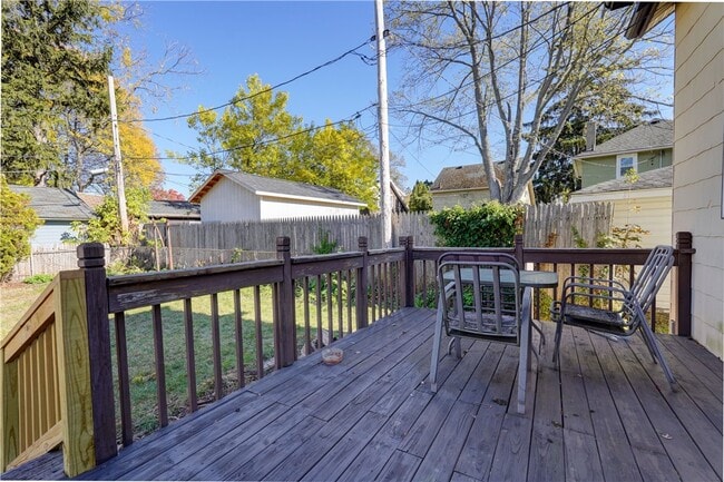 Building Photo - 304 Zuber Rd