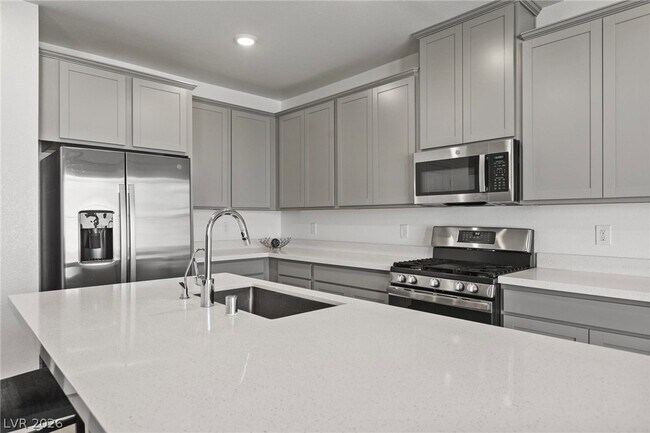 Building Photo - 3546 Luciana Gln Ave