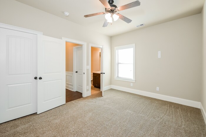 Building Photo - 9200 Bandywood Way SW