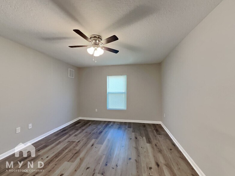 Building Photo - 12372 Cherry Bluff Dr