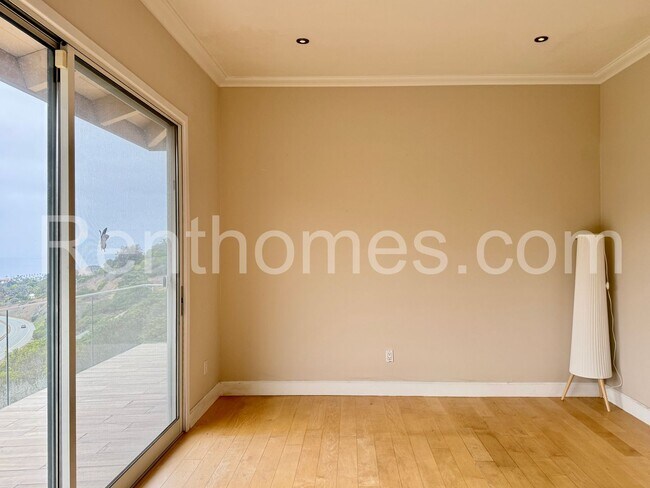 Building Photo - 7648 Caminito Coromandel
