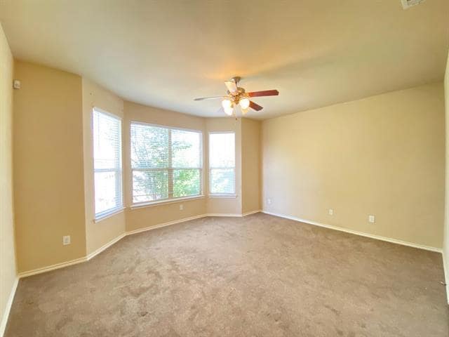 Building Photo - 10908 Middleglen Rd