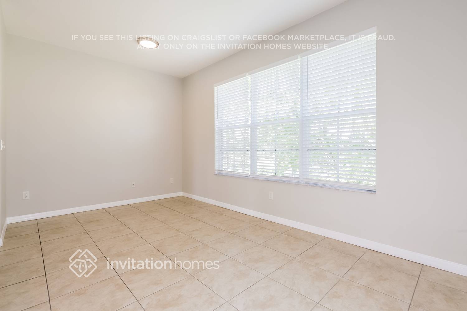 Building Photo - 2561 Lexington Oak Dr