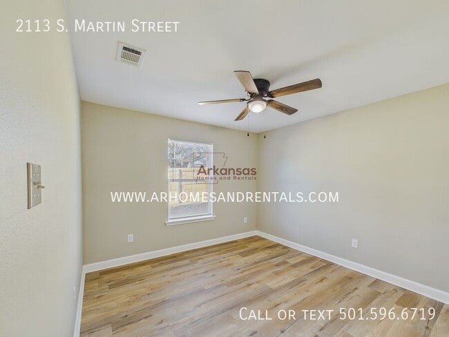 Building Photo - 2113 S Martin St