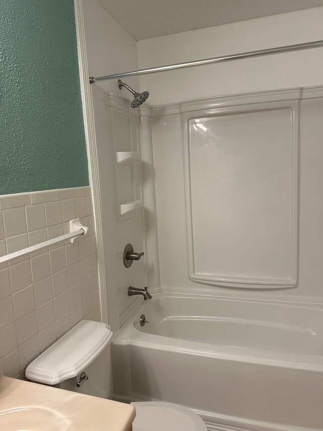 Building Photo - 1107 Markham Ave