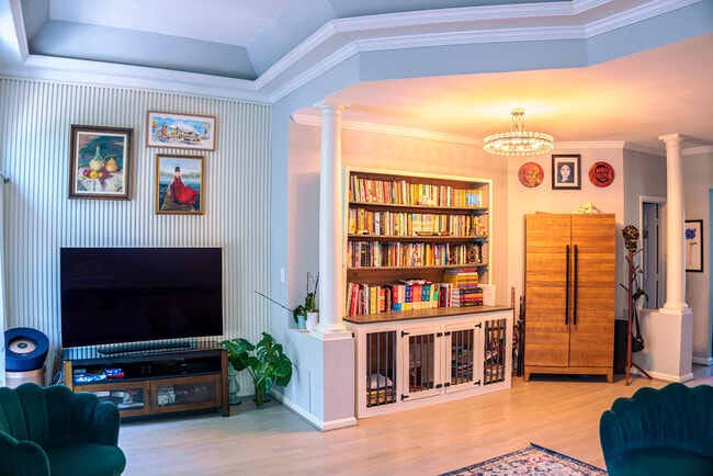 Building Photo - 21682 Kings Crossing Terrace