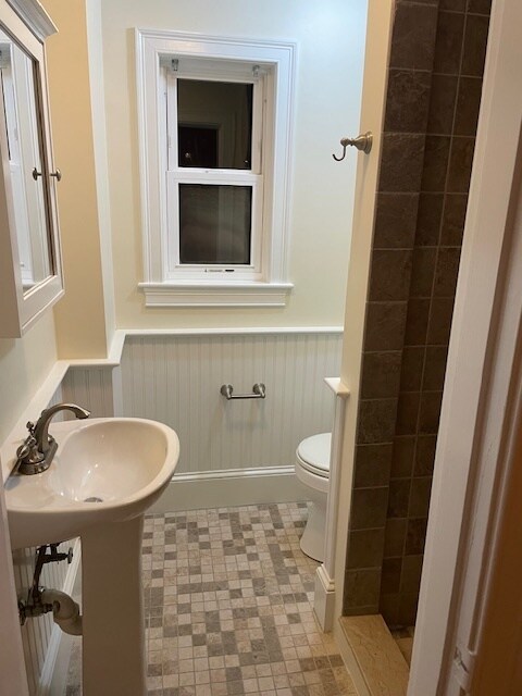 Building Photo - 14 Church Ave