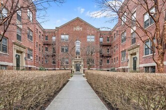 Building Photo - 56 Elm St