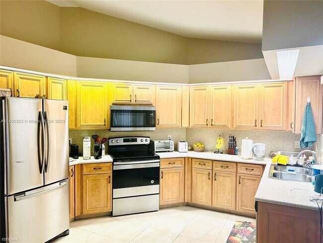 Building Photo - 4 br, 3 bath House - 3491 NW 21st St