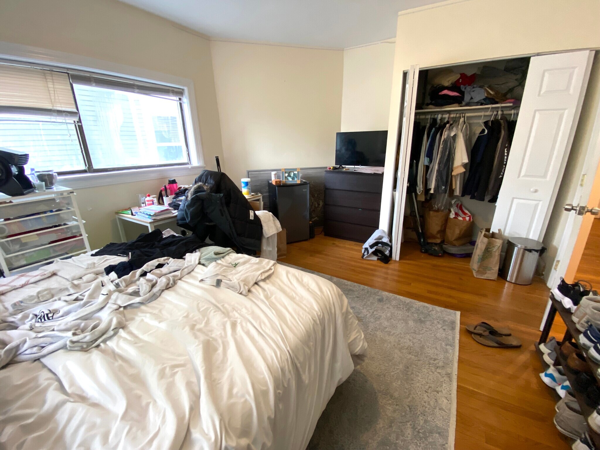 Building Photo - 72 Ashford St