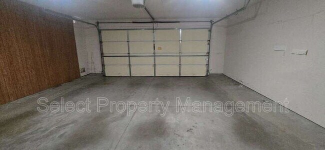 Building Photo - 2515 Sugar Tree Dr