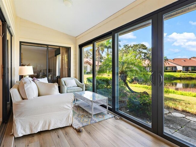 Building Photo - 6094 Wilshire Blvd