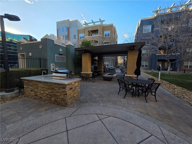 Building Photo - 62 E Serene Ave