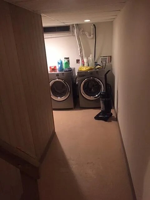 Building Photo - 415 Clark St