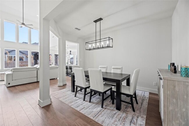 Building Photo - 30155 Gold Finch Pl