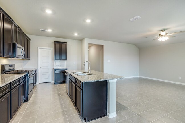 Building Photo - 3904 Jasper Ln
