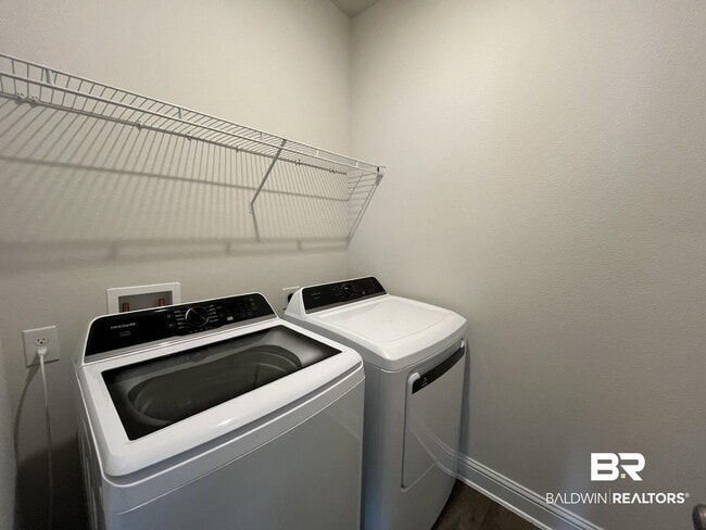 Building Photo - 14836 Dayton Cir