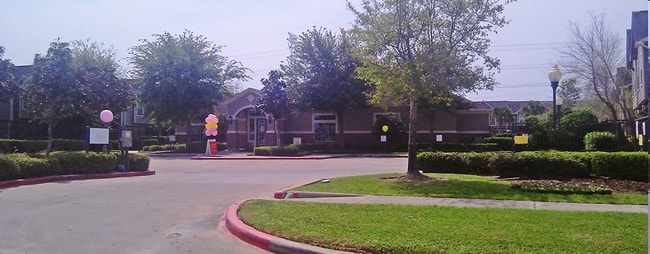 Building Photo - Z - Park at Fort Bend