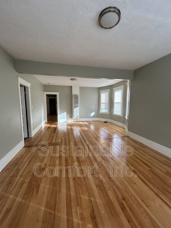 Building Photo - 18 Plantation St