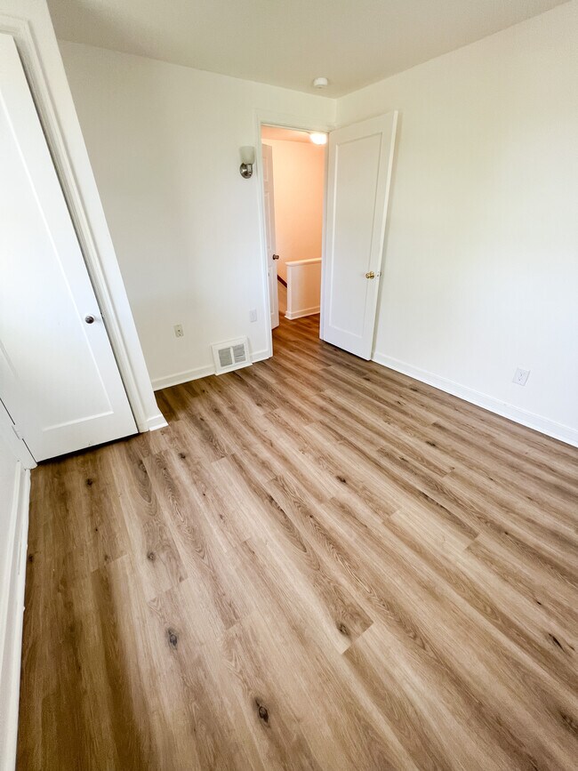 Bedroom 1 - 519 Vine St