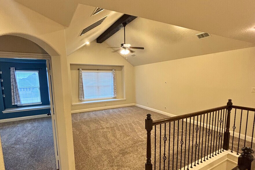 Building Photo - 5547 Lightfoot Ln