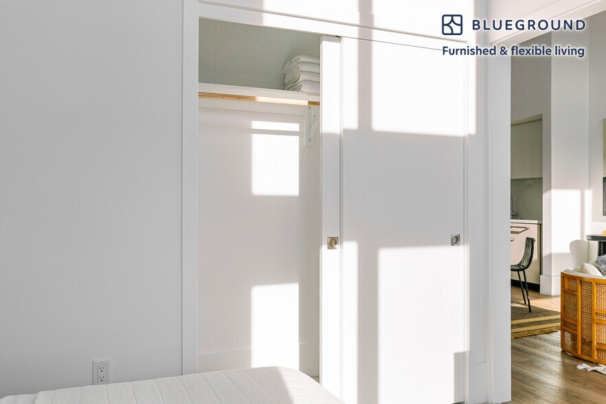 Building Photo - 1288 Howard St