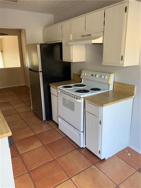 Building Photo - 56 Sandalwood Cir