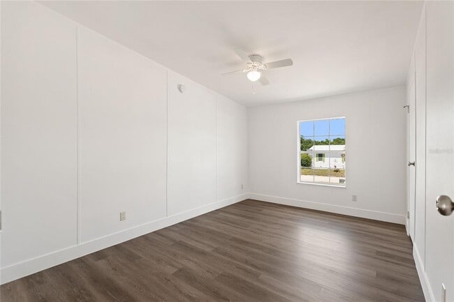 Building Photo - 486 Lindsey Dr