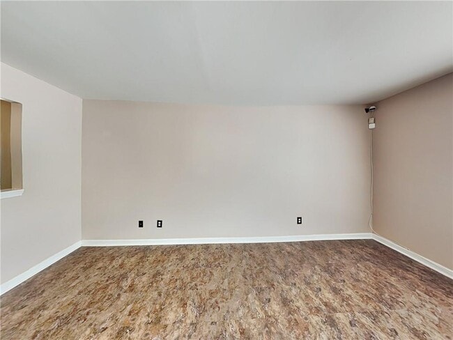 Building Photo - 264 Grandview Cir