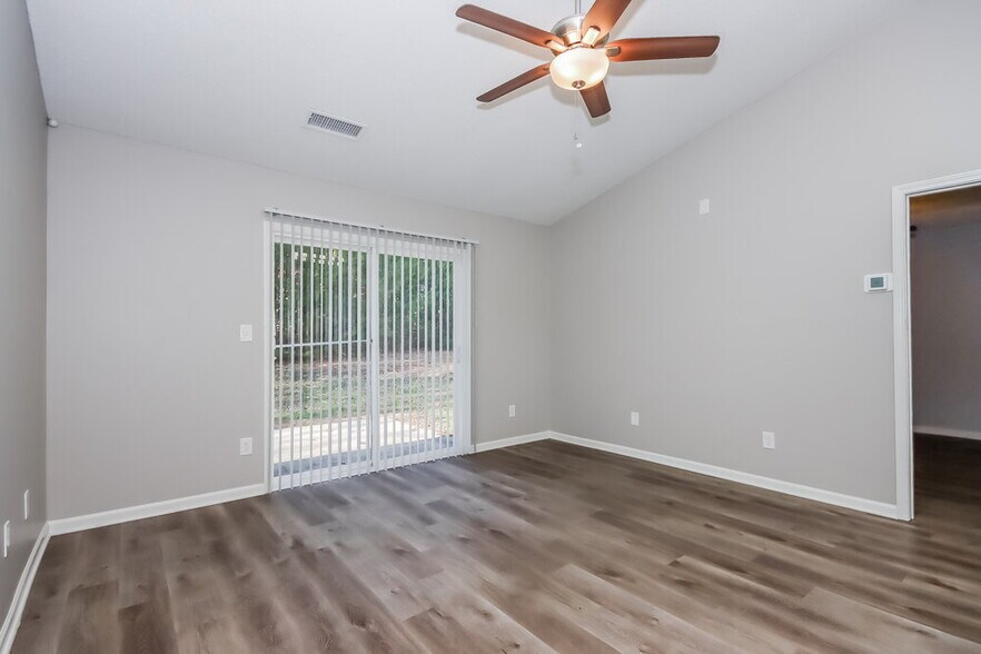 Building Photo - 1641 Galesburg St