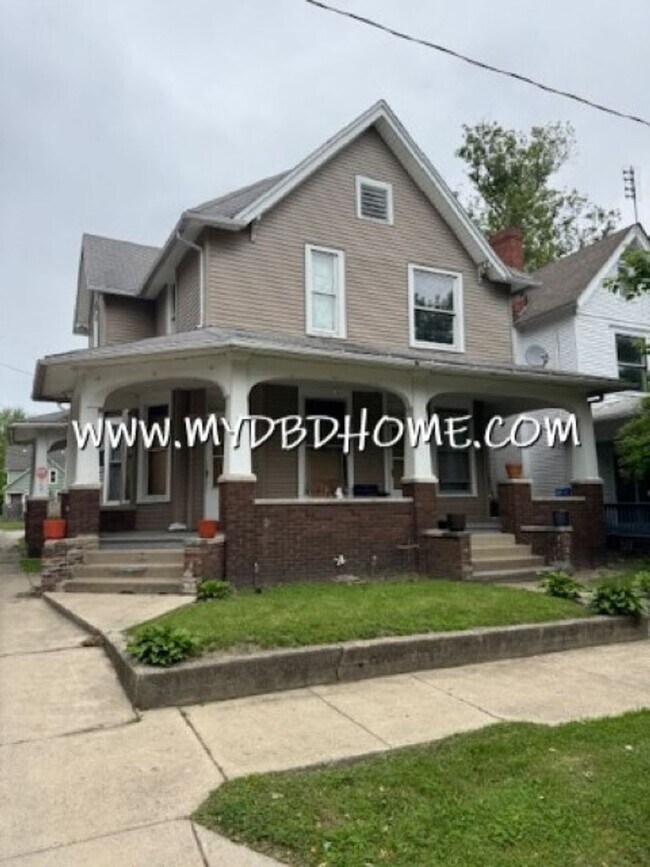 Primary Photo - 938 Lincoln Ave