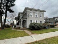 Building Photo - 324 Main St