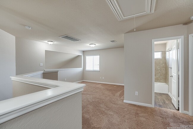 Building Photo - 2307 Clover Ridge