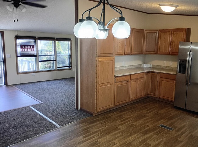 Building Photo - Dutch Mill Homes